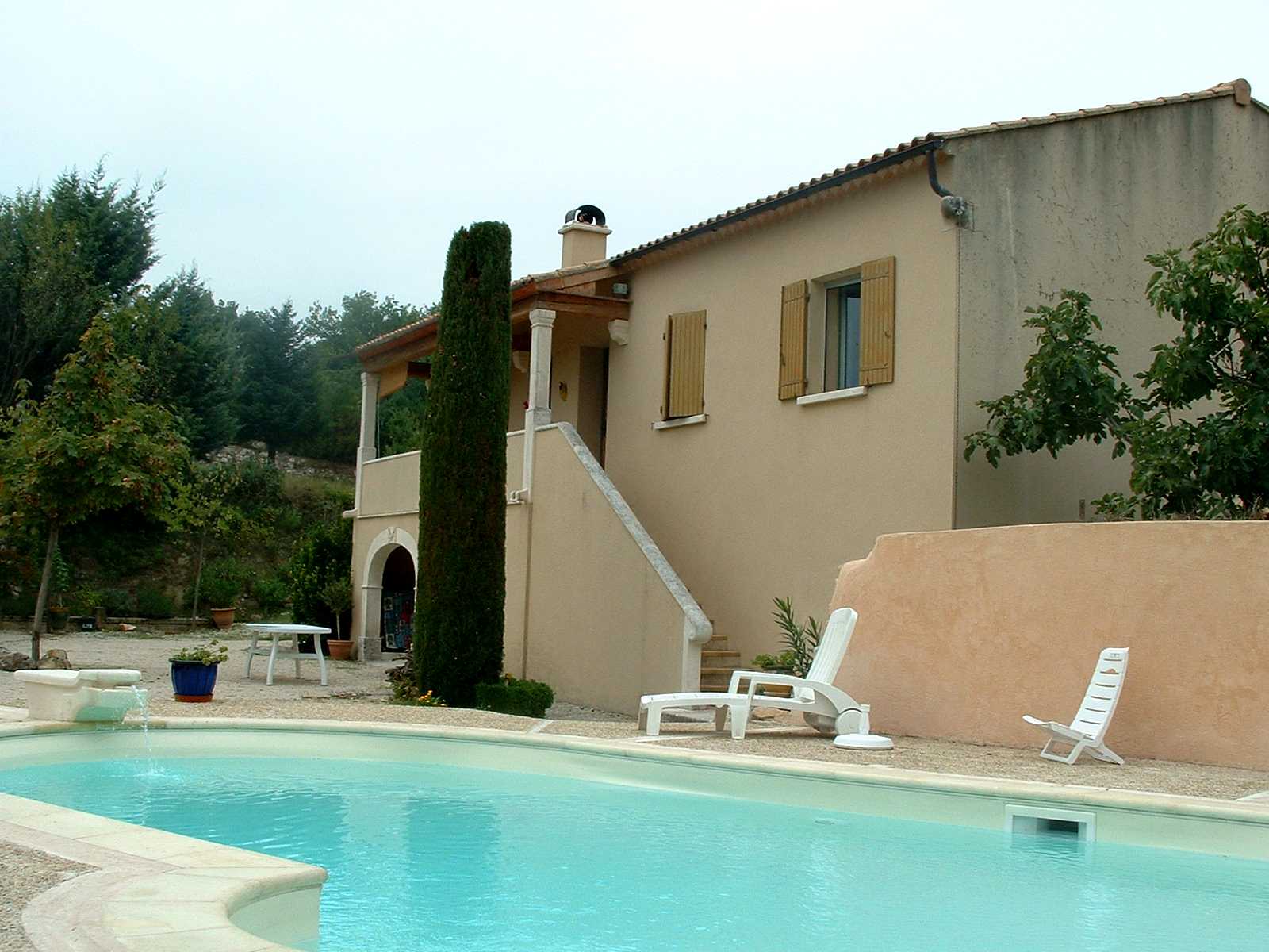 villa pool